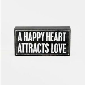 A Happy Heart Box Sign